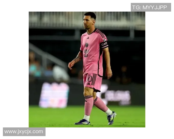 足球球星更换球鞋频率揭秘如何影响比赛表现与舒适度